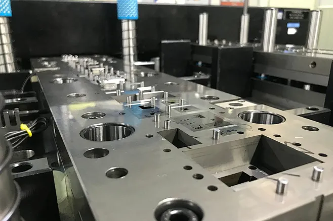 炭素繊維製品の製造のためのカビの種類