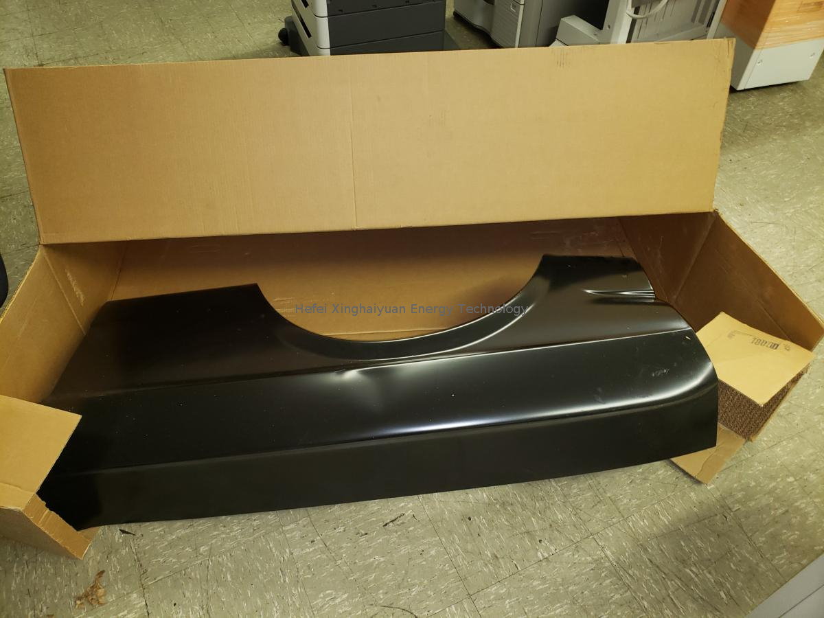 グラスファイバー自動車部品がカスタム車両に適している理由は何ですか?